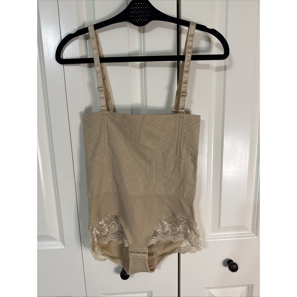 Women's Tan Girdle Shape Wear Size XL/2XL. Never Worn Lace Bottom. Adjustable
